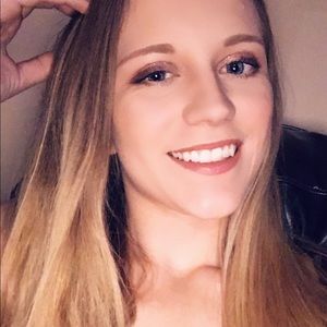 Meet your Posher, Michaela